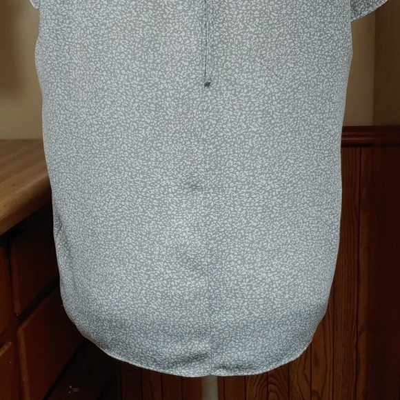LC Lauren Conrad Short Sleeve Blouse Top M - Picture 6 of 9